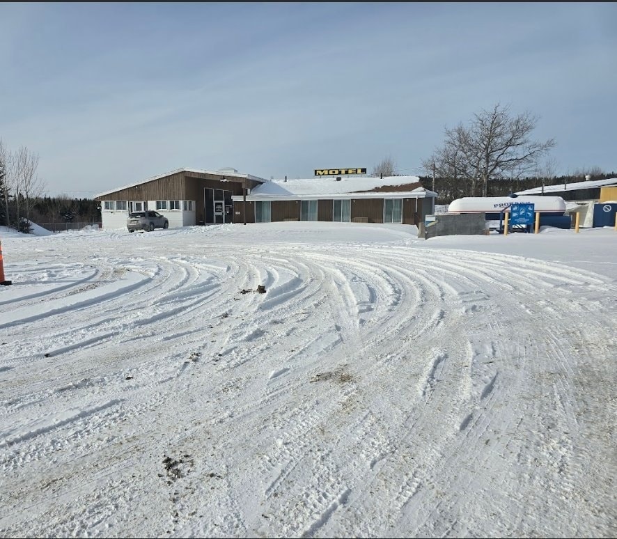 Motel Du Nord Portfolio portefeuille de 3 propriétés à vendre sur LoopNet.ca Photo principale- Image 1 de 6