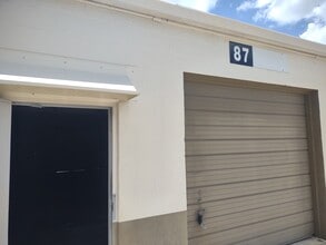 4745 126th Ave N, Clearwater, FL à louer Photo intérieure- Image 1 de 4