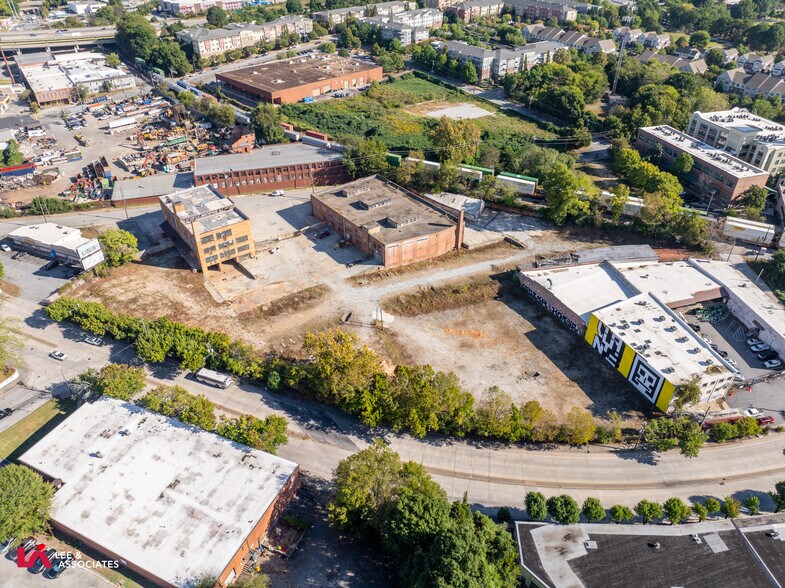 570 Glenn St SW, Atlanta, GA à louer - Photo du bâtiment - Image 3 de 10