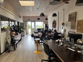 73 Rue De L'Evangile, Paris for lease Interior Photo- Image 2 of 12