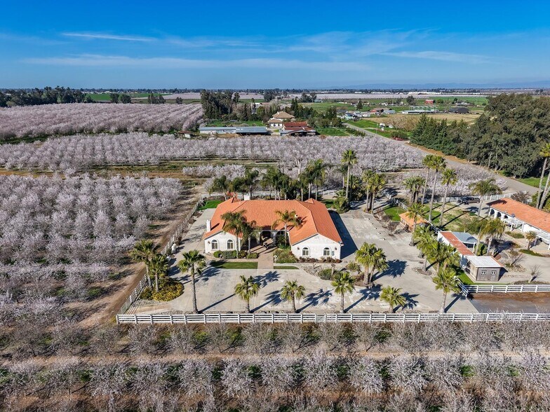 4543 McGee Ave, Modesto, CA à vendre - Photo principale - Image 1 de 16