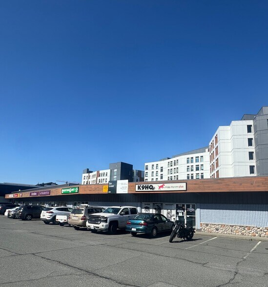 721 Station Ave, Victoria, BC for sale - Primary Photo - Image 1 of 1