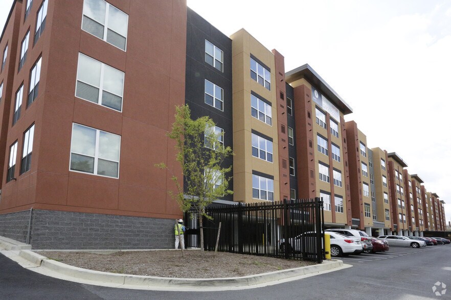 4020 Minnesota Ave NE, Washington, DC for lease - Building Photo - Image 3 of 19