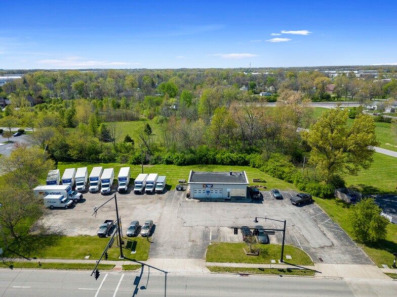 3363 Broadway, Grove City, OH à vendre - Photo du bâtiment - Image 2 de 11