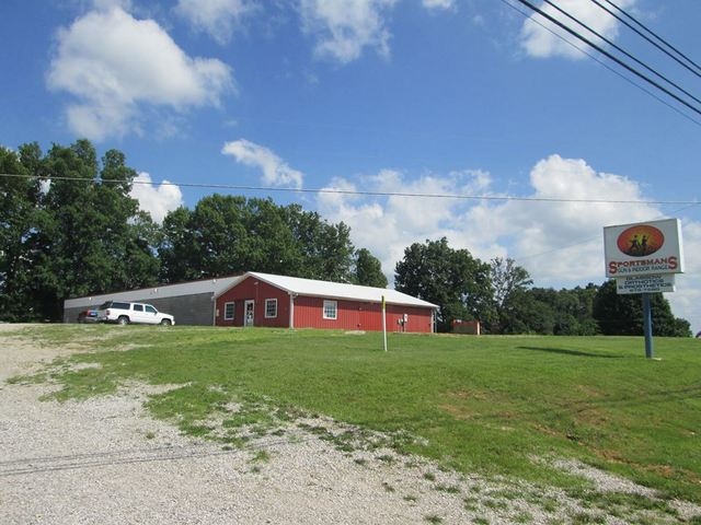 4276 N Jackson Hwy, Glasgow, KY à vendre - Photo principale - Image 1 de 1