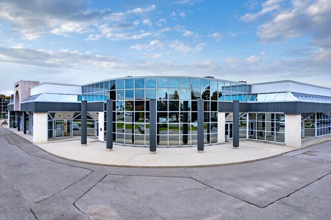 Plus de détails pour 60 Granton Dr, Richmond Hill, ON - Bureau à louer