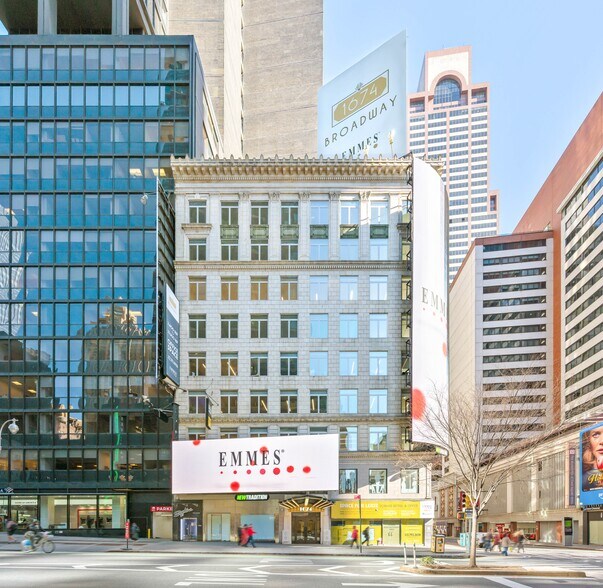 1674 Broadway, New York, NY à louer - Photo principale - Image 3 de 14