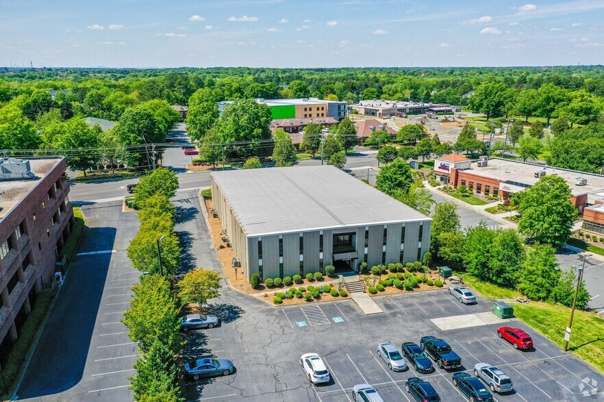 6401 Carmel Rd, Charlotte, NC for lease - Aerial - Image 2 of 12