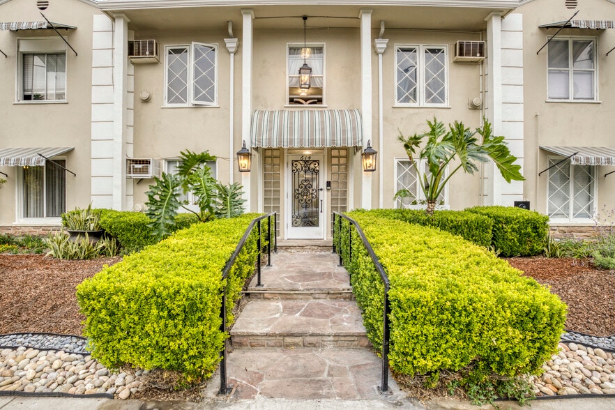 614 Hauser Blvd, Los Angeles, CA for sale - Building Photo - Image 2 of 10