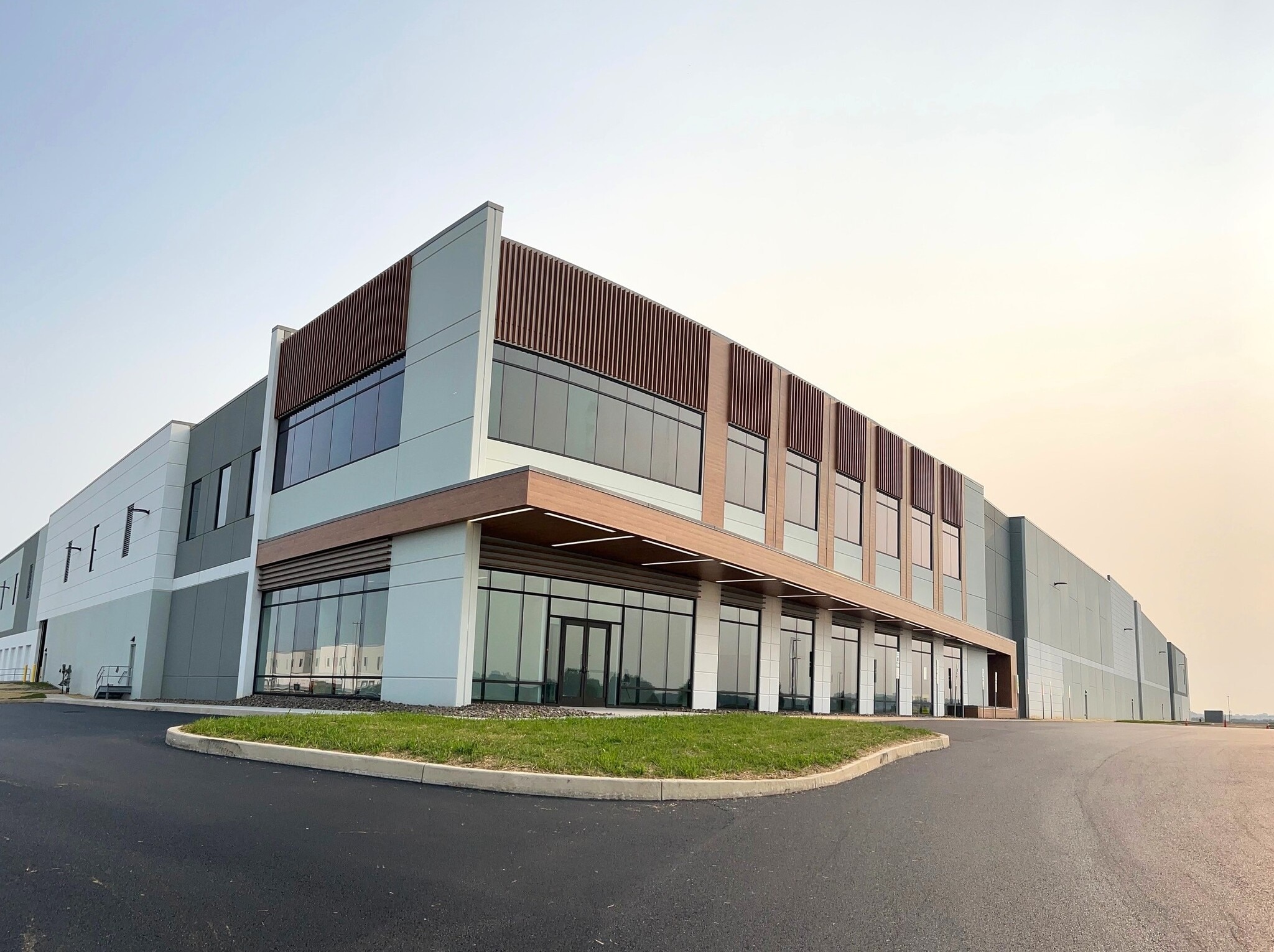Silver Spring Route 11-Building 1, Mechanicsburg, PA for lease Interior Photo- Image 1 of 1