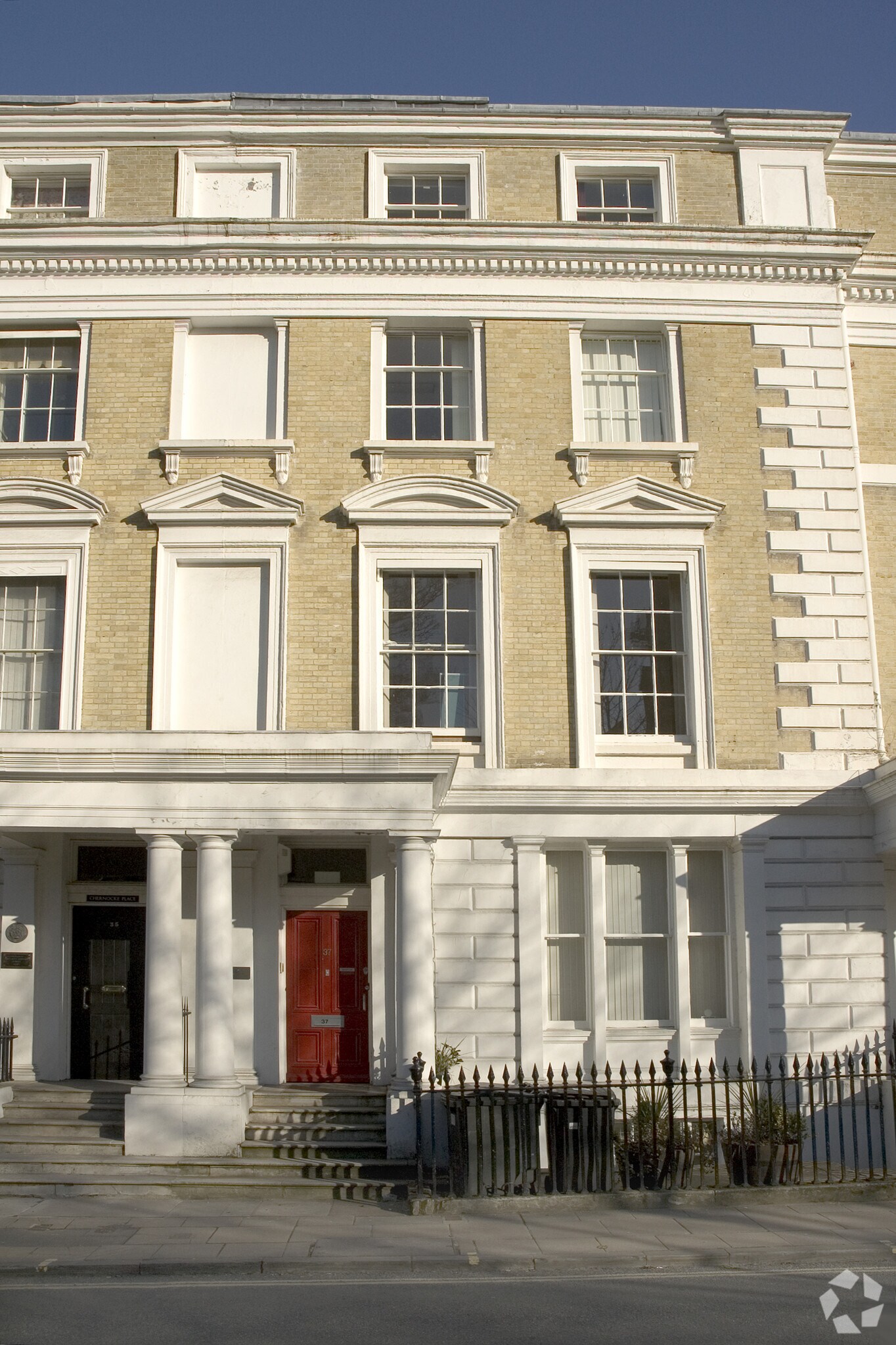 37-39 Southgate St, Winchester à louer Photo principale- Image 1 de 2