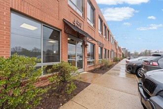 459 Herndon Pky, Herndon, VA for lease Interior Photo- Image 2 of 19