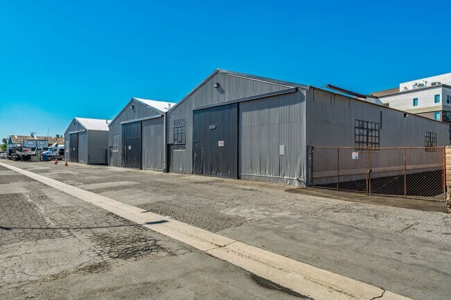 More details for 10925 Vulcan St, South Gate, CA - Industrial for Sale