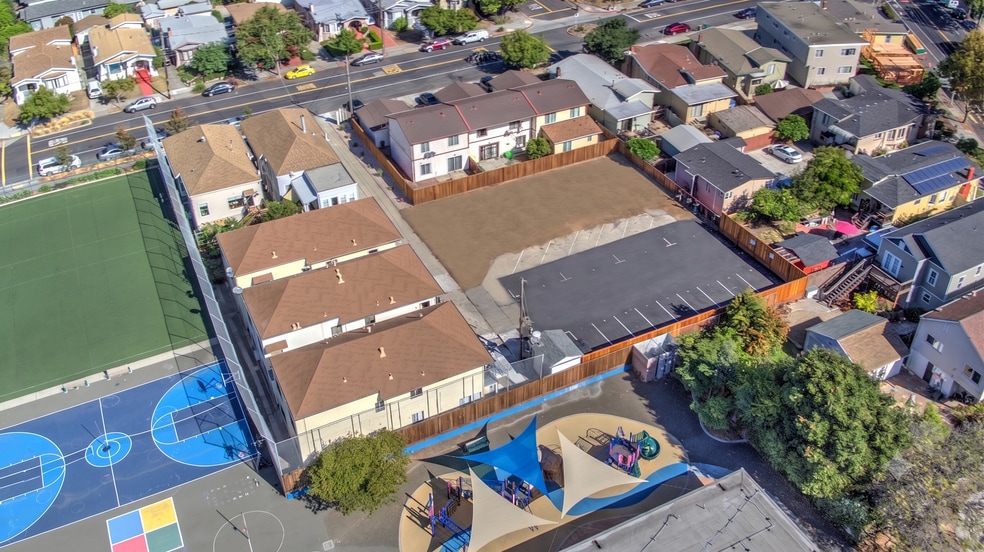 1049 43rd St, Emeryville, CA for sale - Aerial - Image 2 of 15