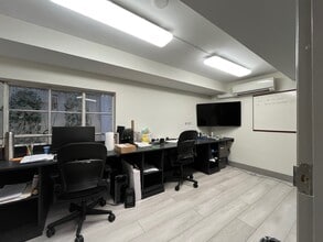 1111 Main St, East Hartford, CT for lease Interior Photo- Image 2 of 5
