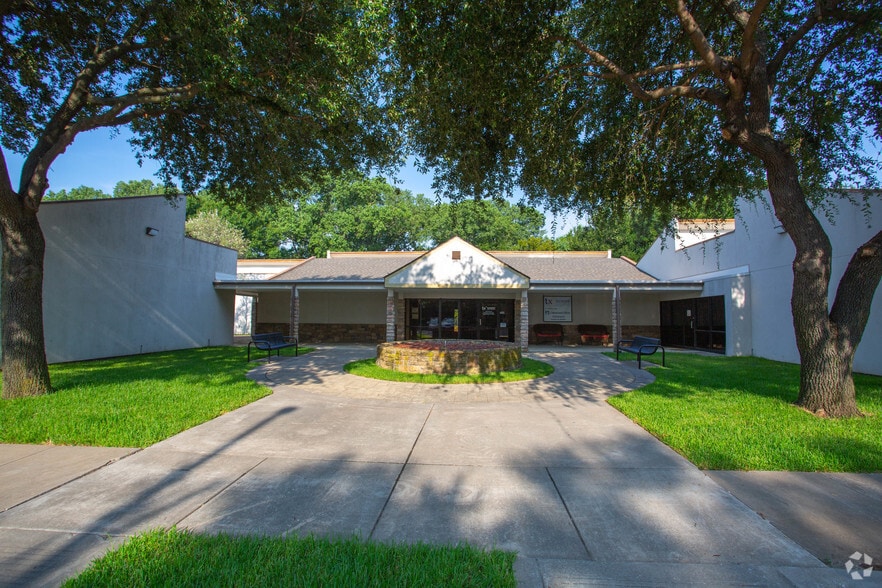 2801 Osler Dr, Grand Prairie, TX for lease - Building Photo - Image 1 of 6