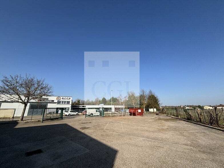 1 Rue Milton Friedman, Charvieu-Chavagneux à vendre - Photo du bâtiment - Image 3 de 13