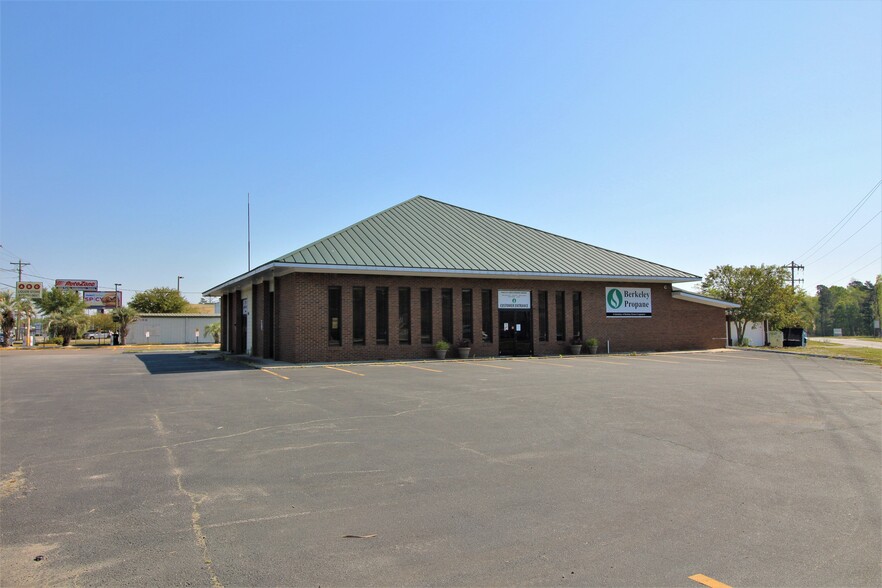 100 S Highway 52, Moncks Corner, SC à vendre - Photo du bâtiment - Image 1 de 1