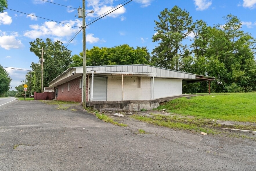 1402 Riverbend Rd, Dalton, GA for sale - Building Photo - Image 2 of 23