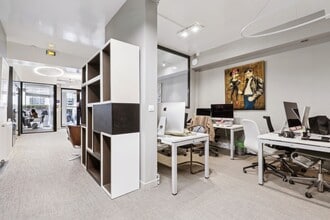 14 Rue Léonard De Vinci, Paris for lease Interior Photo- Image 2 of 7