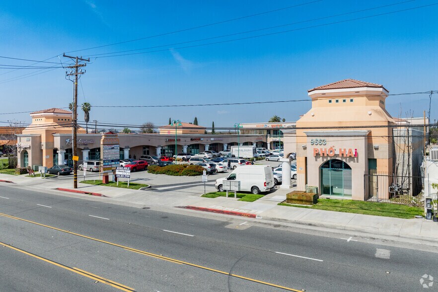 9661 Garvey Ave, South El Monte, CA à vendre - Photo principale - Image 1 de 30