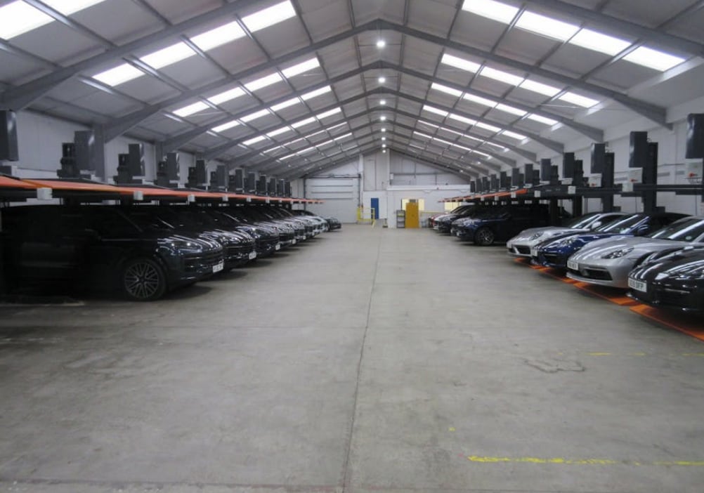 111 Chertsey Rd, Byfleet à louer Photo intérieure- Image 1 de 2