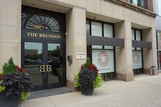 Plus de détails pour 147 N High St, Columbus, OH - Commerce de détail à vendre
