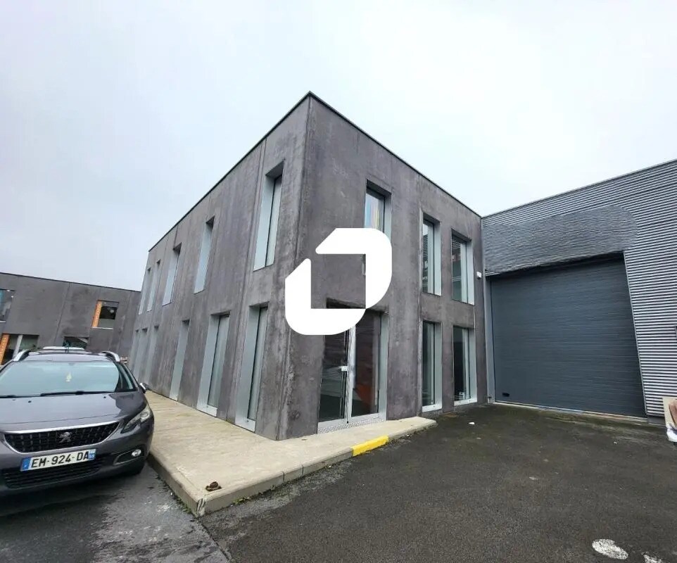 Office in Wasquehal for lease Building Photo- Image 1 of 8