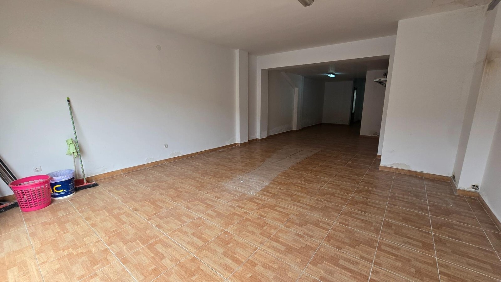 Caldes de Montbui, BAR 08140 - Unit - - - Interior Photo - Image 2 of 9