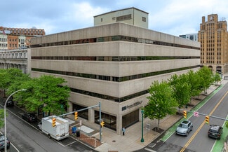 Plus de détails pour 221 S Warren St, Syracuse, NY - Bureau à louer
