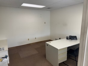 708 1st Ave, Rock Falls, IL for lease Interior Photo- Image 2 of 8