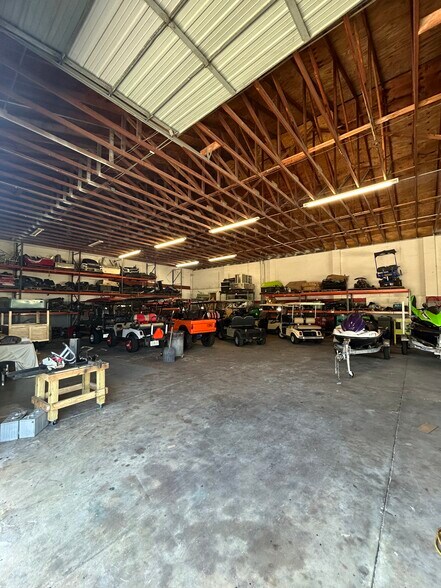 2800 S Nova Rd, Daytona Beach, FL à louer - Photo du bâtiment - Image 2 de 8