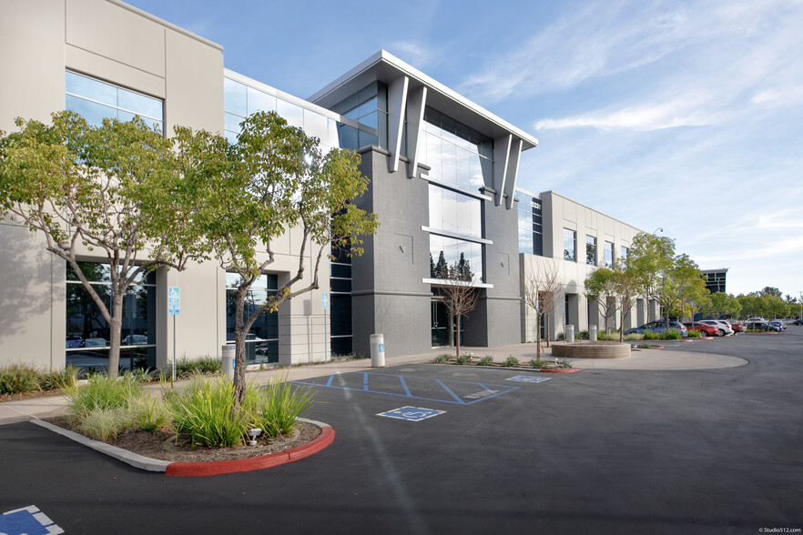 15378 Avenue of Science, San Diego, CA for lease - Building Photo - Image 3 of 19