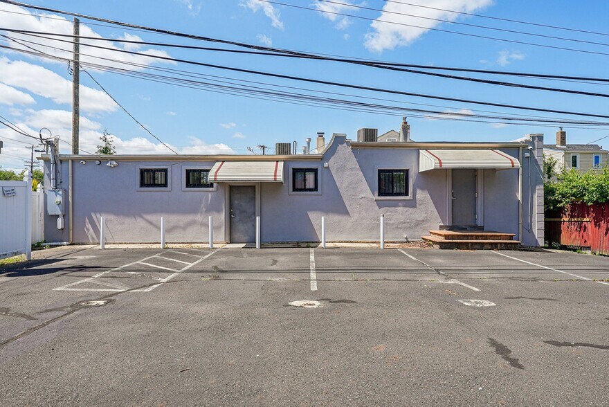 Green Lane and Green Lynne Dr portefeuille de 2 propriétés à vendre sur LoopNet.ca - Photo du bâtiment - Image 3 de 68