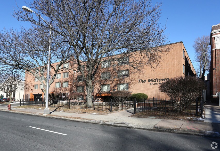 950 Asylum Ave, Hartford, CT à vendre - Photo du bâtiment - Image 3 de 6