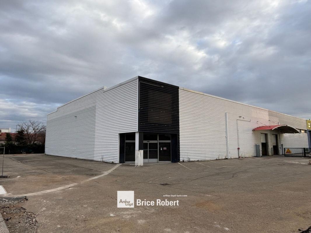 Flex in Vaulx En Velin for lease Building Photo- Image 1 of 9