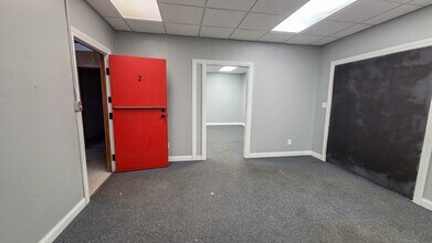 350 Garfield Ave, Duluth, MN for lease Interior Photo- Image 1 of 10