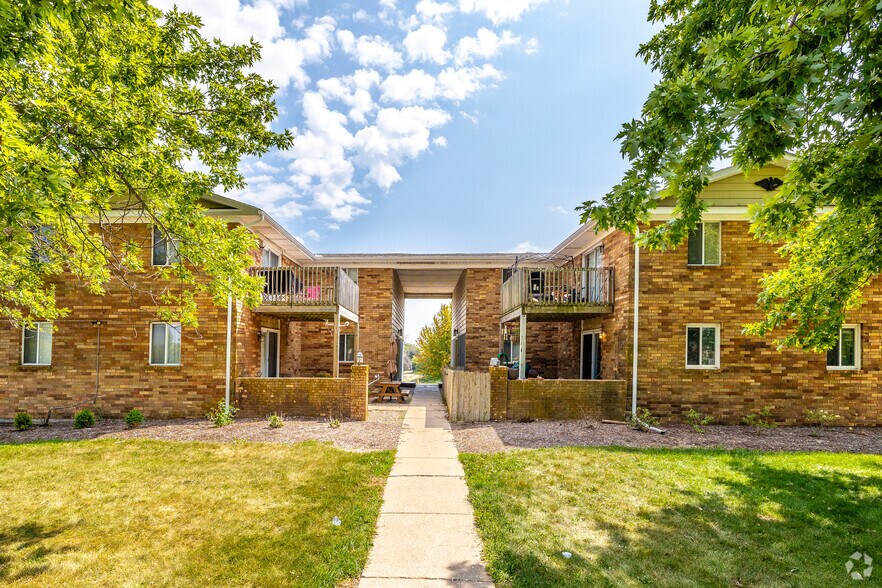 73 Manor Dr, Park View, IA à vendre - Photo du bâtiment - Image 3 de 9