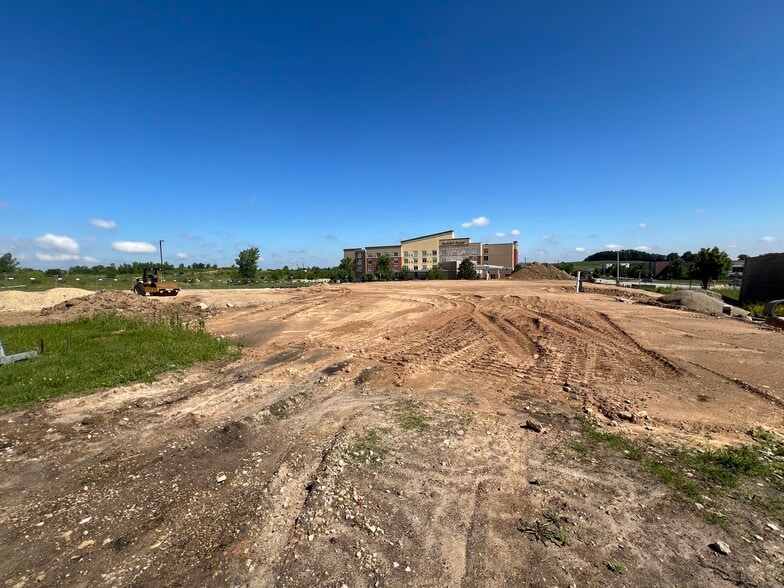 Liberty Dr & Fortune Dr, Verona, WI for lease - Construction Photo - Image 2 of 2