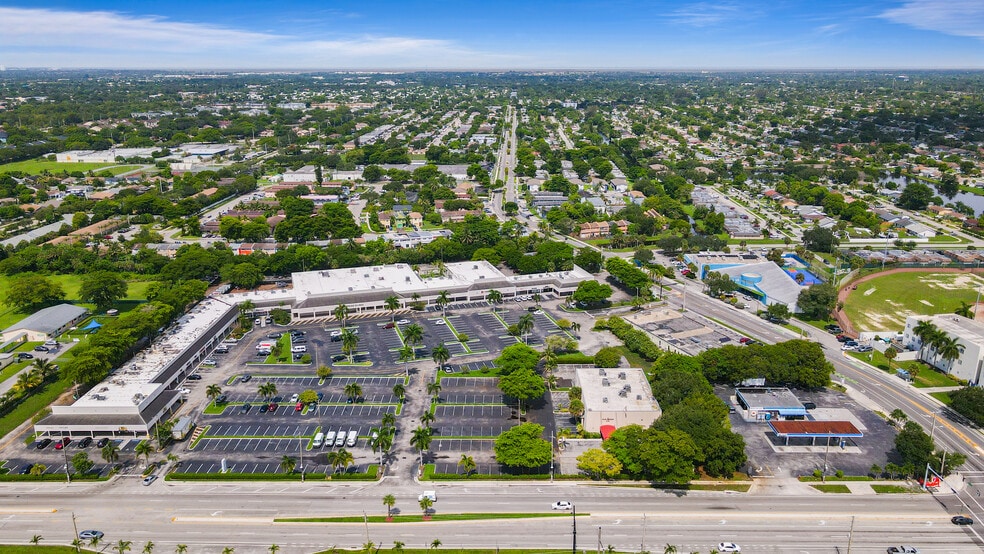 941 Kimberly Blvd, North Lauderdale, FL for lease - Building Photo - Image 2 of 21