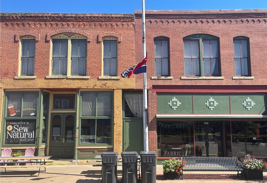 708-714 N Main st, Newton, KS à vendre - Photo du bâtiment - Image 2 de 3