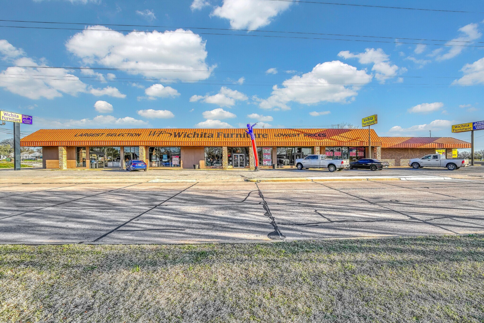 1127 NW Cache Rd, Lawton, OK à vendre Photo du bâtiment- Image 1 de 25