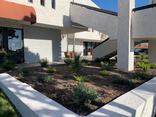 647 Camino de los Mares, San Clemente, CA à louer - Photo du bâtiment - Image 3 de 17