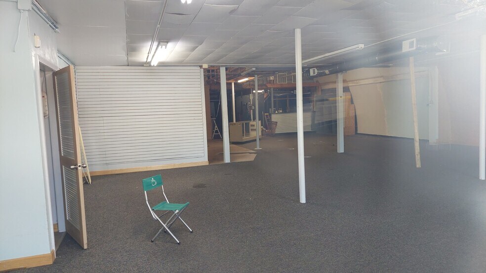 1826 N Pleasantburg Dr, Greenville, SC à vendre - Photo du bâtiment - Image 2 de 6