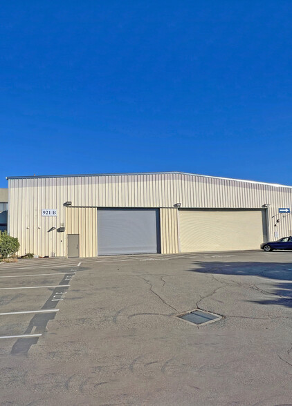 921 Piner Rd, Santa Rosa, CA for lease - Building Photo - Image 1 of 2