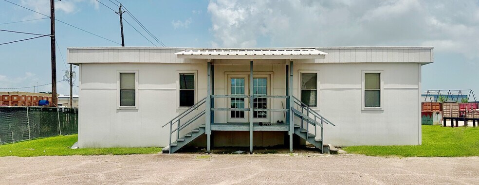 620 Howard Dr, Deer Park, TX à louer - Photo du bâtiment - Image 3 de 6