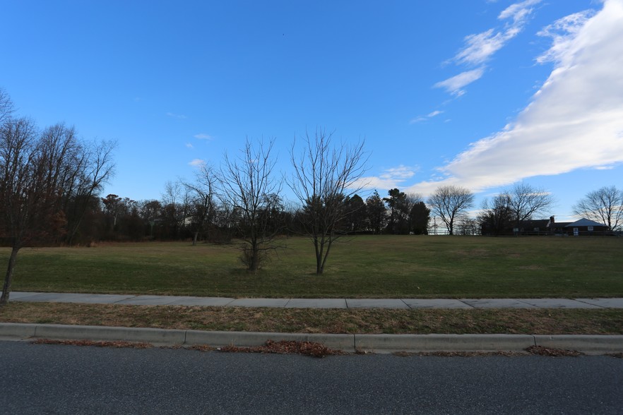 Old Gunpowder Rd, Beltsville, MD à vendre - Photo principale - Image 1 de 1