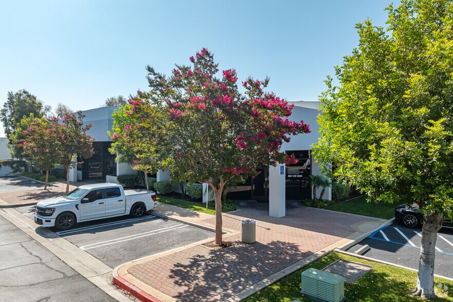 9077 Arrow Route, Rancho Cucamonga, CA for sale - Primary Photo - Image 1 of 4