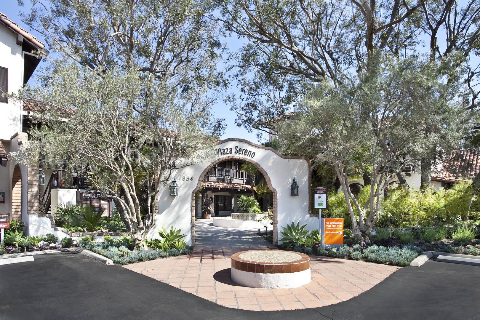 234 E 17th St, Costa Mesa, CA for lease Primary Photo- Image 1 of 11