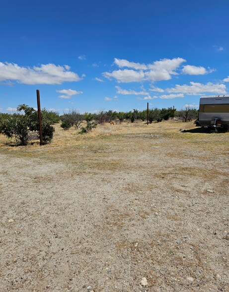 36202 116th St E, Littlerock, CA à vendre - Photo du bâtiment - Image 2 de 3